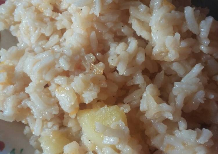 Easiest Way to Prepare Speedy Fried rice with potatoes