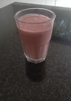 Una foto de Batido de frambuesa y avena...