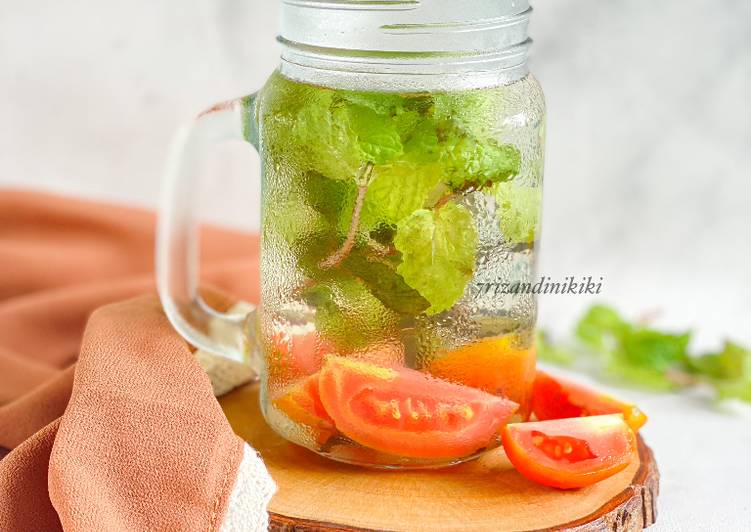 Bagaimana Bikin Infused water tomat daun mint Enak dan Antiribet