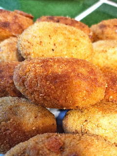 Una foto de Croquetas de confit de pato 🦆