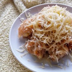 A picture of Pisang Goreng / Banana Fritters With Cheese & Milk.