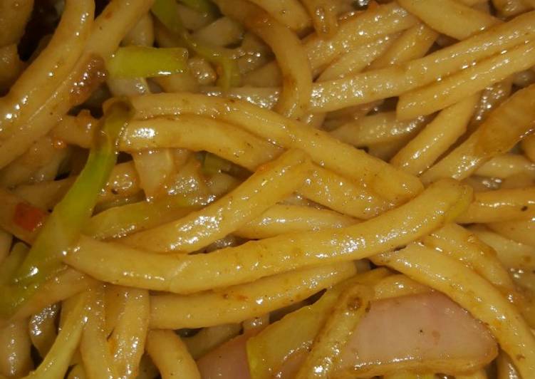 Veg Hakka Noodles