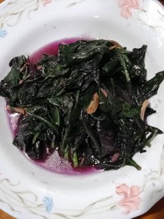 黑麻油薑片炒紅鳳菜 的食譜成品照片