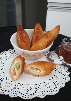 A picture of Dahi Sholey/Curd Rolls.