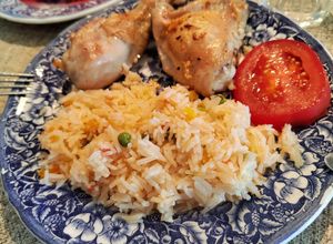 Foto de Coxinha e perninha de frango com arroz no forno