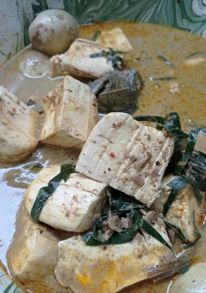 Foto resep Gulai telor tahu daun mangkokan