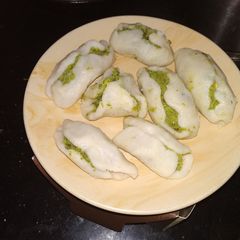 A picture of Rice&peas dumplings.