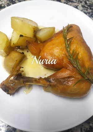 Una foto de Contramuslo de pollo al romero