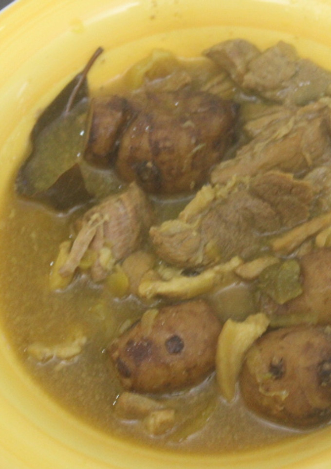 Una foto de Estofado de ternera picante con tupinambas