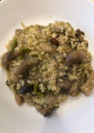 Foto principal de Risotto de setas y espárragos