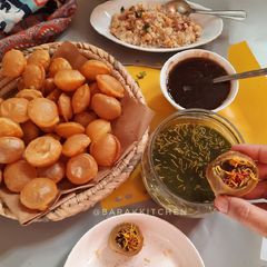 Pani puri A picture of Pani puri.