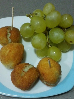 Una foto de Bolas de patata con cabrales