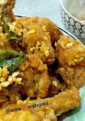 Foto resep AyamGoreng Telor Asin