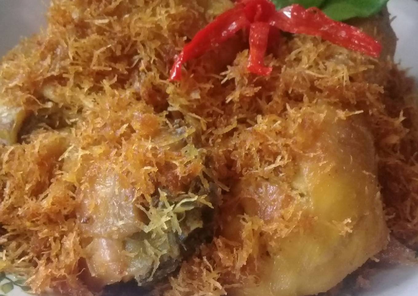 Ayam goreng serundeng kelapa