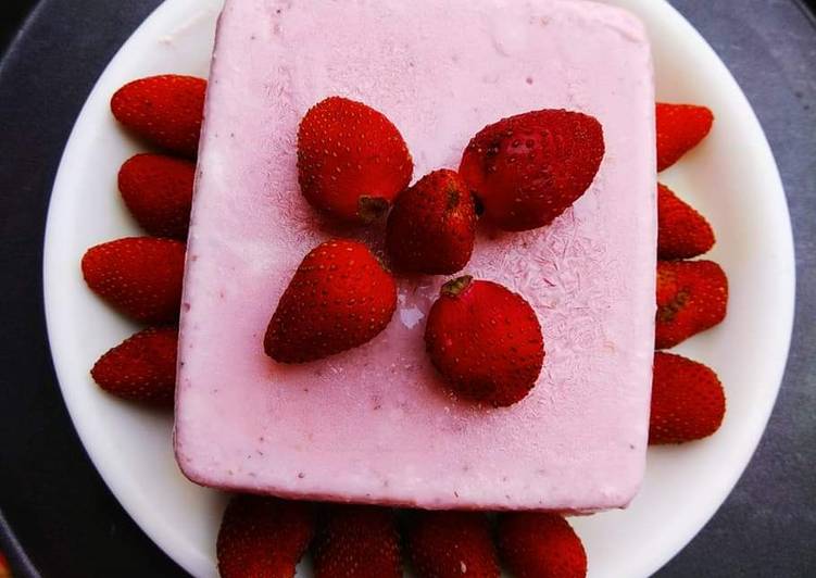 Steps to Make Homemade Strawberry Mint Icecream