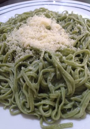 Una foto de Fideos caseros de espinaca