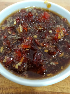 Una foto de Mermelada de chiles, jengibre y ajo