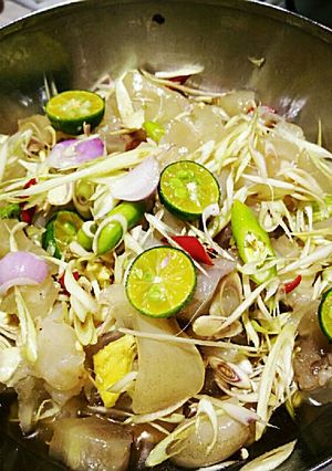 Hình của món Gân Bò Sả Ớt Chua Ngọt.