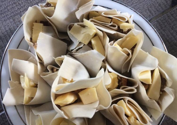 Dimsum tongkol udang mozarella