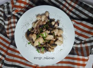 Foto di Seppia con champignon