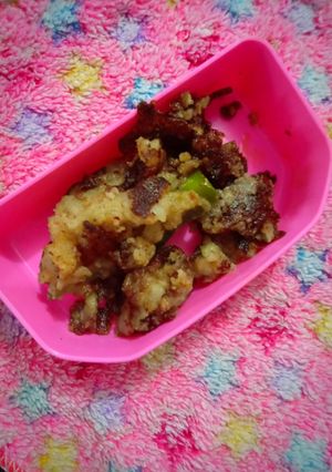 A picture of Crispy potato and capsicum.