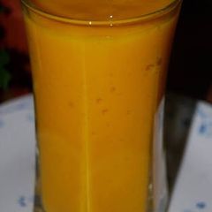 A picture of Mango Shake w/o toppings.