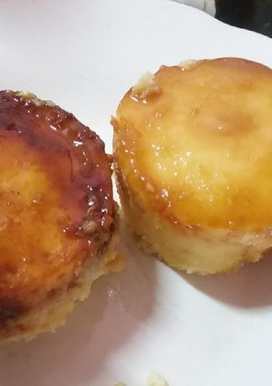 Una foto de Flan de piña