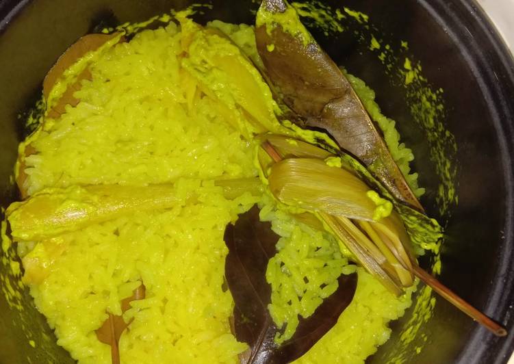 Nasi kuning ala kadarnya