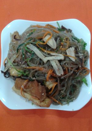 Hình của món Miến Trộn Chay.