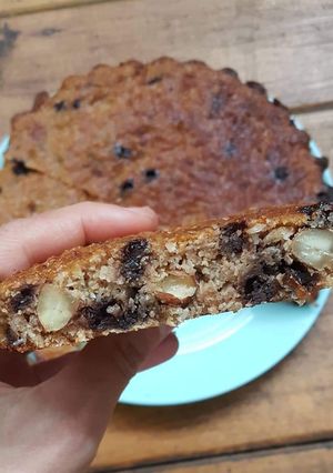 Una foto de Tortilla sin tacc de banana, dulce de leche y coco rallado!🔥