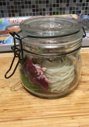 Une photo de Soupe de nouilles en bocal