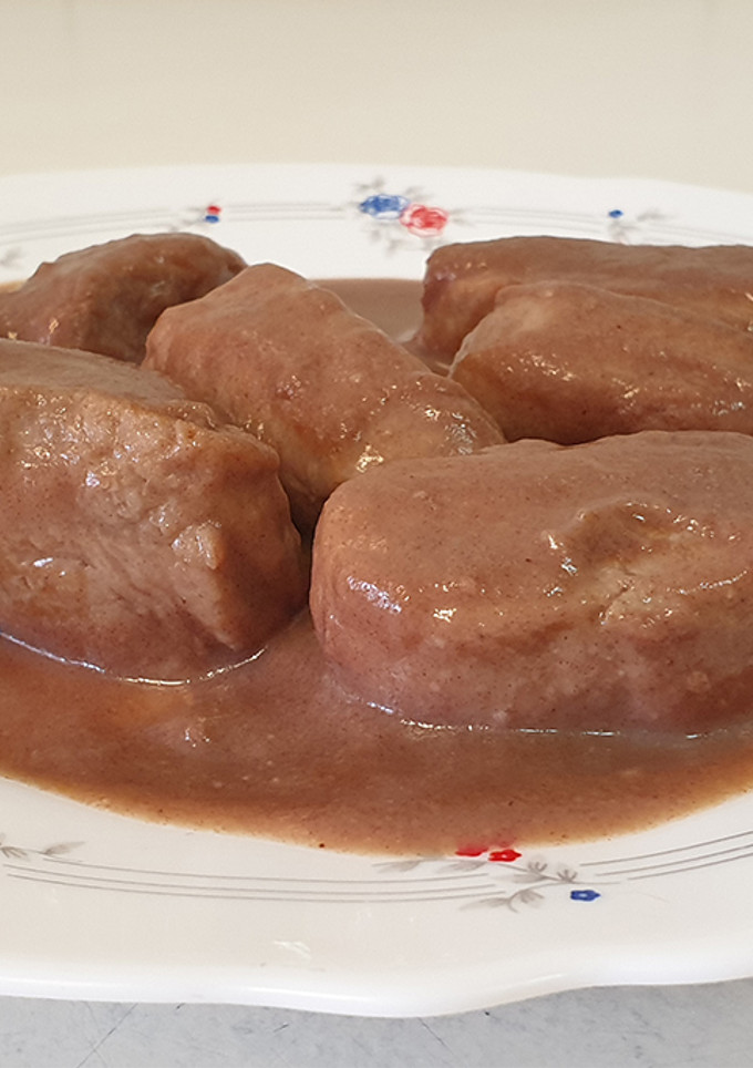 Una foto de Solomillo con salsa de dátiles