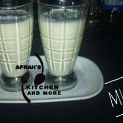 A picture of Orange milkshake.