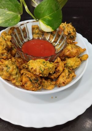 A picture of Spicy Methi Pakore.