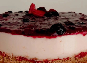 Una foto de Cheesecake de frutos rojos (con queso crema)
