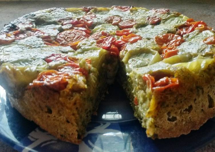 Pan cubierto con tomates asados