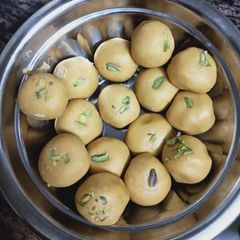 Besan ke Laddooo A picture of Besan ke Laddooo.