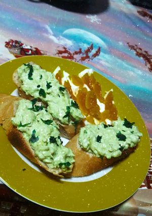 O poză a rețetei Bruschete cu avocado și ou🥑🥚.
