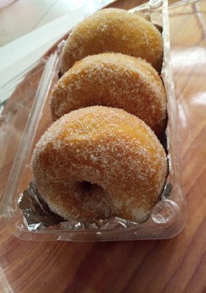 A picture of Sugar coated donuts.