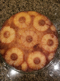 Una foto de Volteado de piña, con torta básica