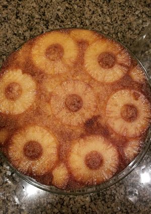 Una foto de Volteado de piña, con torta básica