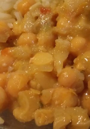 Una foto de Garbanzos con panza de res