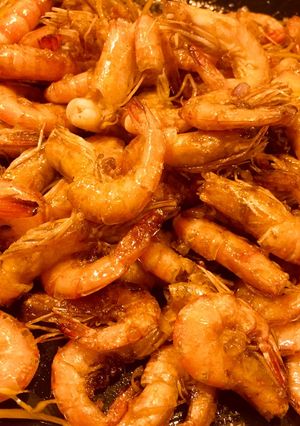 Hình của món Tôm đất rang muối sả gừng.