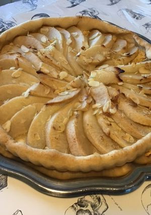 Une photo de Tarte poires et amandes (pâte brisée au saindoux)