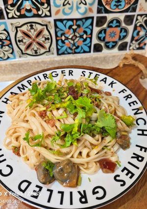 香菜皮蛋肉醬拌麵 的食譜成品照片