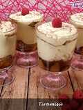 Tiramisú clásico en vasitos