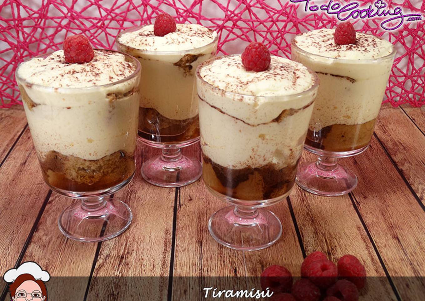 Tiramisú clásico en vasitos