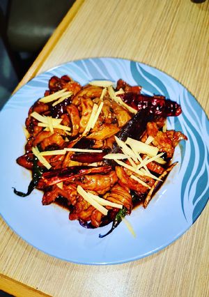 A picture of Easy sweet and spicy pork intestines with pineapple juice.