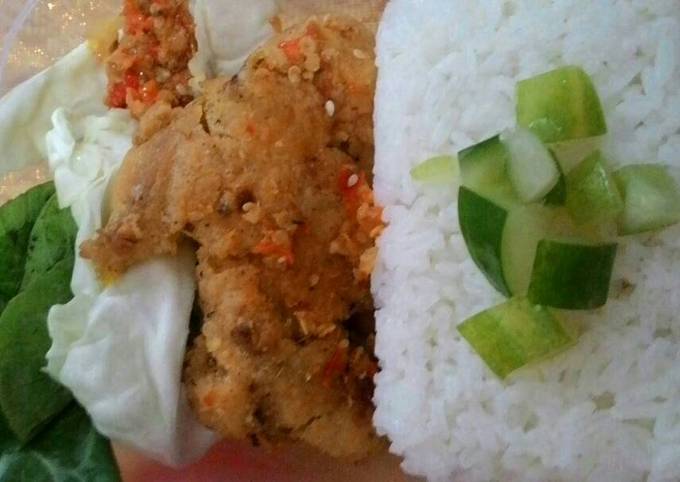 Resep Ayam Geprek Versi Aku Oleh Hesti Wibowo Cookpad