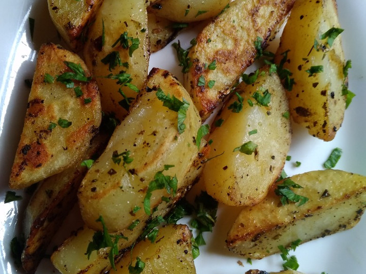 Cara Gampang Membuat Kentang Panggang Teflon/Potato wedges simple yang Bikin Ngiler